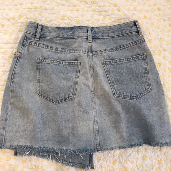 Topshop Shift Skirt - Picture 2 of 3